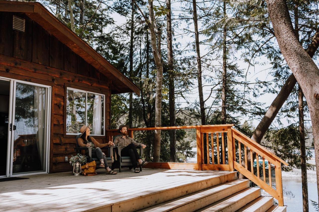 Page'S Resort & Marina Gabriola Bagian luar foto