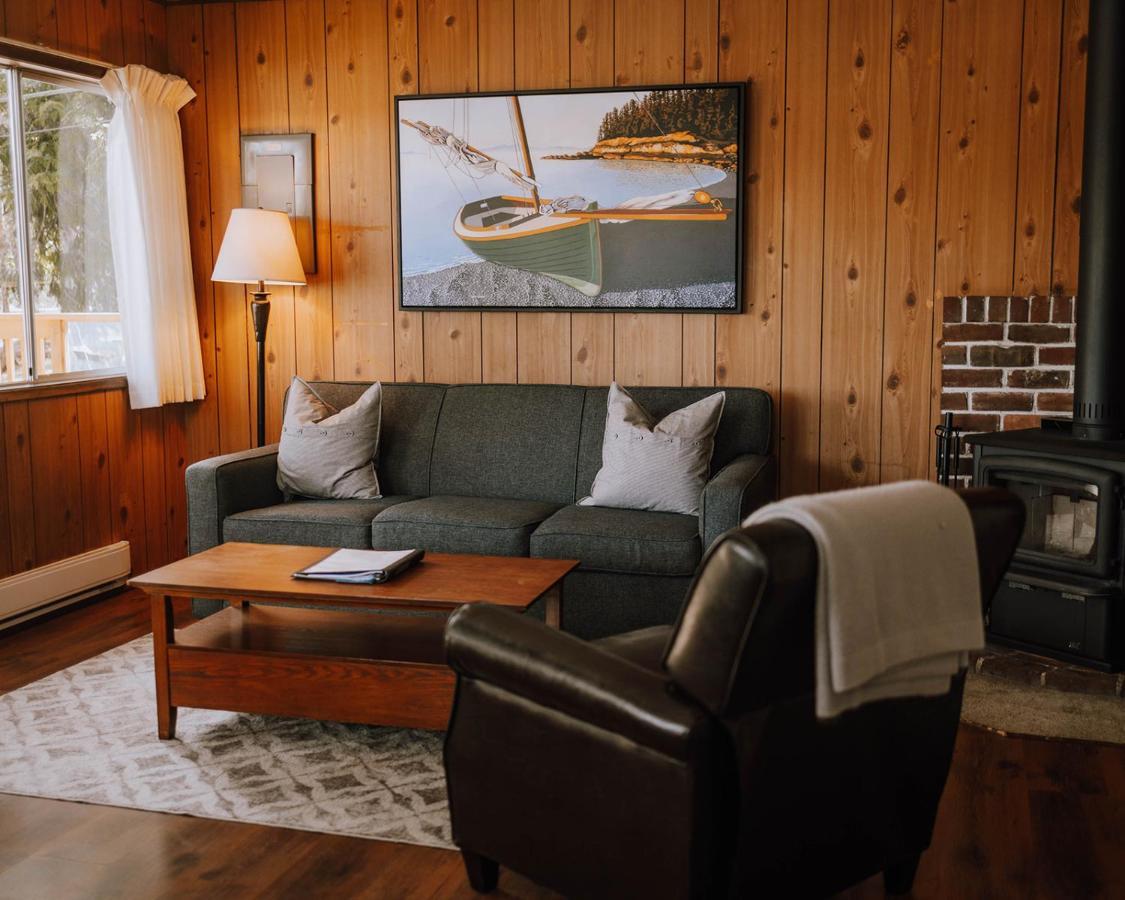 Page'S Resort & Marina Gabriola Bagian luar foto